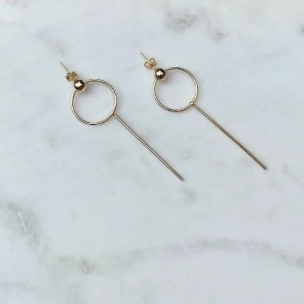 Gold circle bar earrings